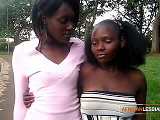 Wow svarta polare duschar slickar klitor och saksar vilt!