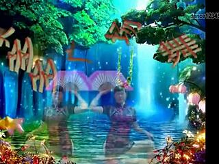 you ever seen a spicy 50-year-old village auntie dancing like that auntie got moves thatll make you stare