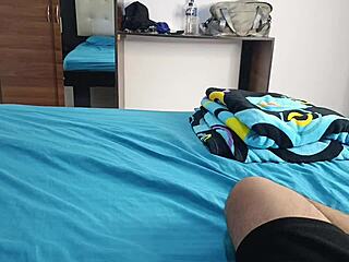 seduce curvy colombian maid's juicy ass and wet pussy 👅🍑