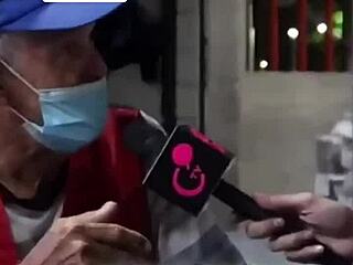 la dura realidad laboral de vendedores en elchicletv con esfuerzo pegajoso y atrevido