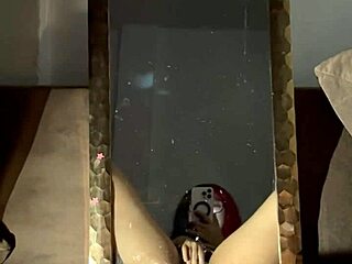 hey goth girl shakes her fat ass pussy while masturbating