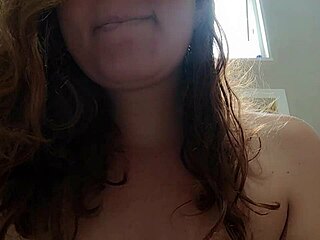 joi no banho punheta guiada pra vc gozar com essa milf brasileira