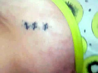 resaboo's xxx studio watch kiwi's fat pussy panties aside monster bbc pounding!