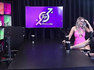 você quer ver a hotwife monica lima e bruna carlos putaria ao vivo corno fora?