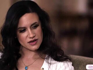 Setting up my bestie for hot pussy licking with my stepmom