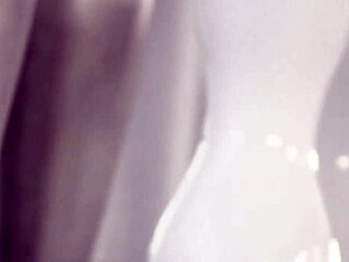 morgan dayne licks sara siren's shaved pussy while fingering to orgasm