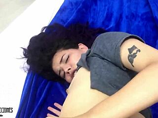 hermanastro explodes cumshot on my shaved latina ass cheeks