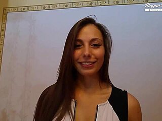 Carla Crouz krijgt geweldige diepe kutklopperij met cumshot rit