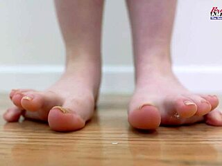 Busty Annie Archer Deepthroats Big Cock Before Pussy Pounding.