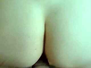 reverse cowgirl ride ends with hot creampie filling her up