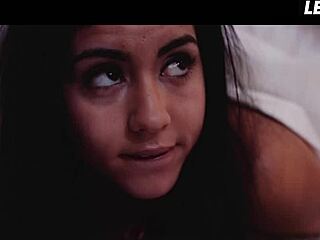 Aisha et Anya Krey, les plus chaudes demi-sœurs qui se lèchent la chatte en chaleur lesbienne ?