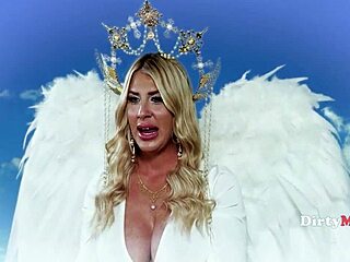 Dús cicis kövér milf sóvárog a kemény puncibaszás és orál után