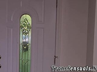 damn this busty trans babe is fucking hot 🔥🍑