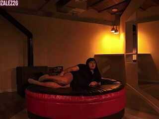 sensing the thrill as bbw latina poses then gets her fat ass wrecked by bbc