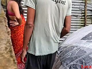 Wow, desi village girl takes hardcore outdoor pounding!