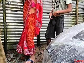 Wow, desi village girl takes hardcore outdoor pounding!
