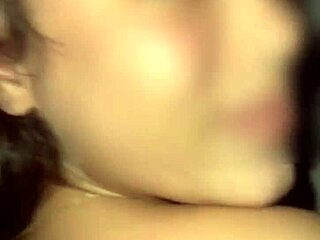 essa putinha brasileira de 18 anos e tão submissa que goza sem parar