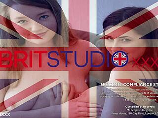 nezbedná britská tínedžerka 18+ v spodnej bielizni nechá nevlastného otca tvrdne vystriekať v domácom creampie 😈🔥