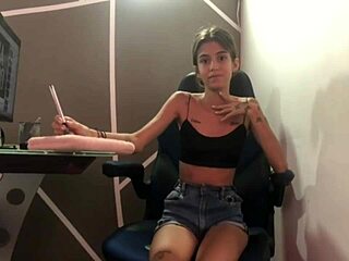 Psychologist Craves Sight of Huge Cock Then Fucked Hard in Tight Pussy Full Story