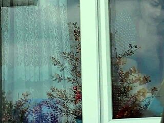 Holy crap! Taxi driver spots naked milf washing window in stockings no panties