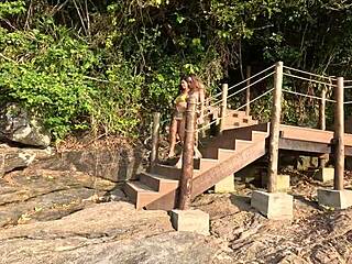 who's watching old perv lick hairy african beach pussy cuckold exibicao total?!