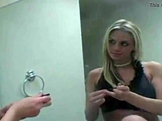 Rubia putita gettin all dolled up lookin ready for some wild prostitute fun