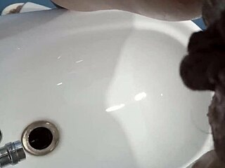 pregnant donna spreads her thick swollen pussy lips wide open