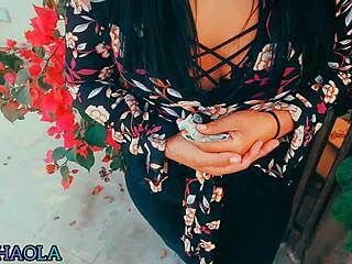 quieres ver como follo a esta culona latina por dinero en la calle?