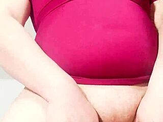 madrastra colombiana con cameltoe gigante cabalga hijastro con coño depilado... uff