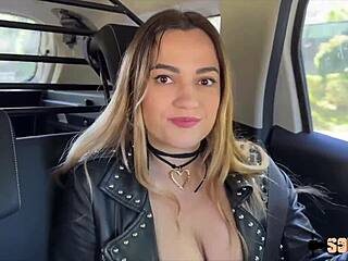 Marta Magnifique kiffe un trio sulfureux