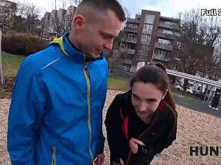 Hej laska, ona rozrywa legginsy i ssie kutasa obcego przed facetem za nowe, styl czech pickup??
