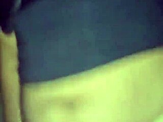 أم زوجة محرمة تركب زب أسود ضخم وضع الكاوبوي