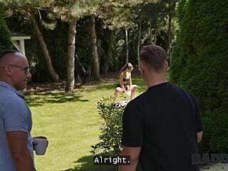 الأب والبنت