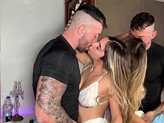 Argentine 18+ excitée se fait défoncer par grosse bite