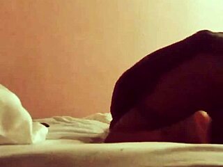 Compilation deepthroat et chevauchée grosse bite interracial