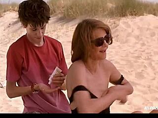 Clotilde Courau et Charlotte Rampling topless alléchantes !