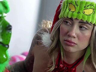 The Hottest Christmas Ever With Sara Blonde Fucking The Grinch