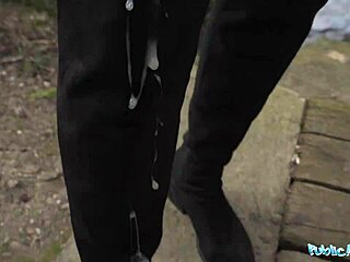 Public Agent Baise Une Sexy Prof Avec Un Corps Parfait