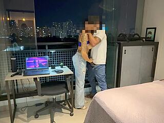 Hotwife brazileira fucks neighbor on condo balcony