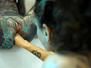 Insane fisting session in bathtub with prolapse and squirt