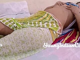 desi Indian pregnant girl Saraika fuck by own boyfriend in private video clip