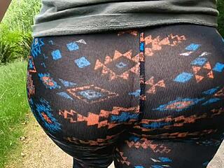 Big Curvy mum to twerk her large behind in public trail