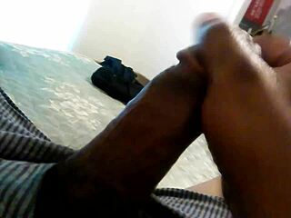 Vid 20151023: Capturing Solo Play in Private Moment