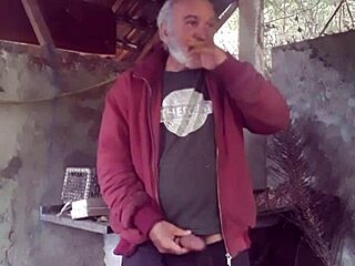 ademir takes macro-penis de grosso gay action