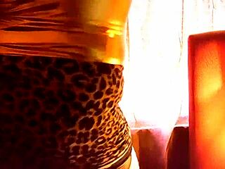 Goddess Lucy Diamond Twerking Divine Booty