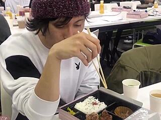 i just wanna eat that gay meat, ya know?