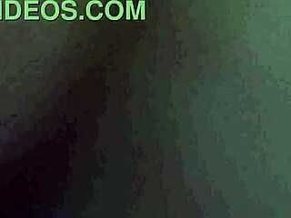 Geiles junges 18+ Schwulenpaar beim heißen Date