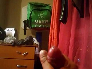 Fluid Jet Demonstration Showcases Dynamic Flows