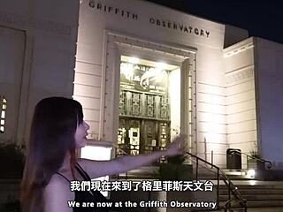 淫蕩的亞洲女孩在美國蜜月