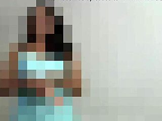 أنا متحمسة لألبسك كدميتي السيزي المثالية